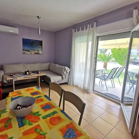 Petite Palace Fourka Chalkidiki * Skala Fourkas